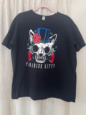 Paradise Kitty Graphic T-shirt, Size XL, Lightweight 100% Cotton.